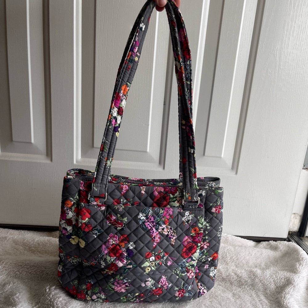 Vera Bradley NWOT Hope Blooms quilted multi compartment shoulder bag